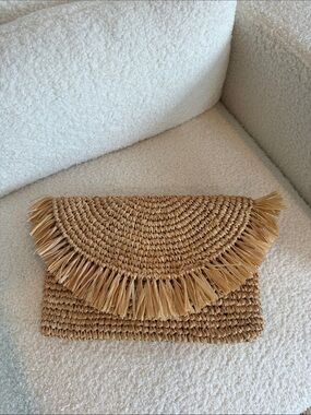 Lulu's Natural Straw Fringe Clutch